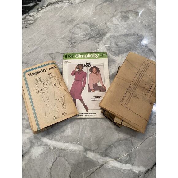 Simplicity Cut Misses Jiffy Knit Pullover Top and Skirt Sizes 10 to 12 No 8162 - Picture 6 of 10